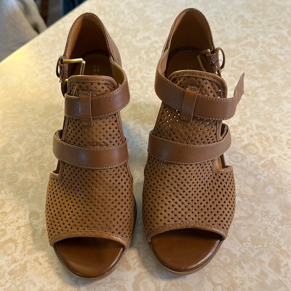 US size 7 naturalizer N5 comfort heels